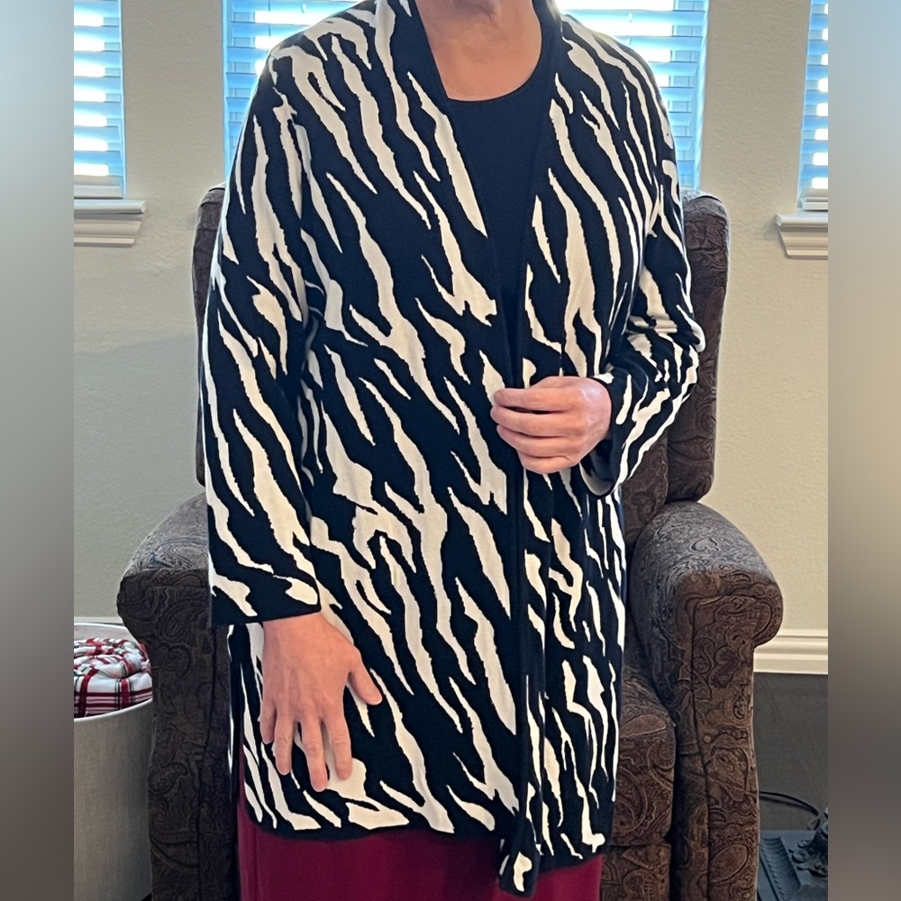 Kasper Black and White Animal Print Cardigan